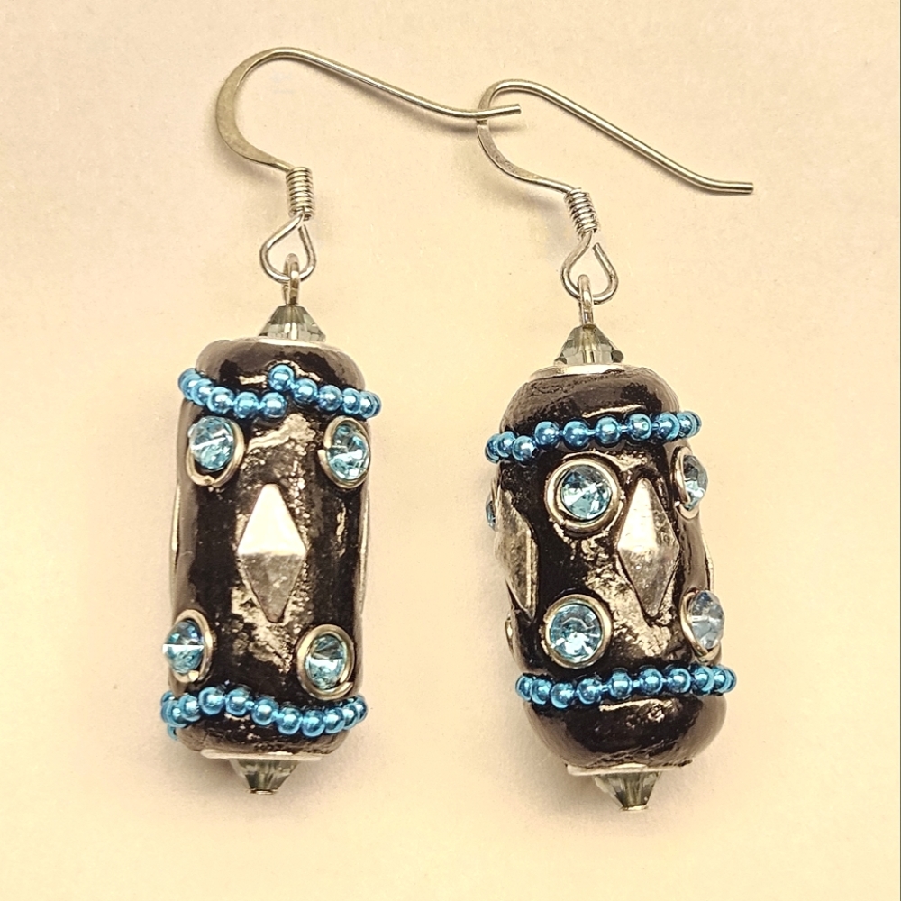 FREE with Bundle Purchase Blue and Black Beaded Earrings - Picture 4 of 4